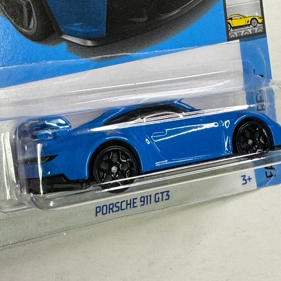 Hot Wheels NEW for 2022 PORSCHE 911 GT3 FACTORY FRESH 10/10 - Picture 3 of 8